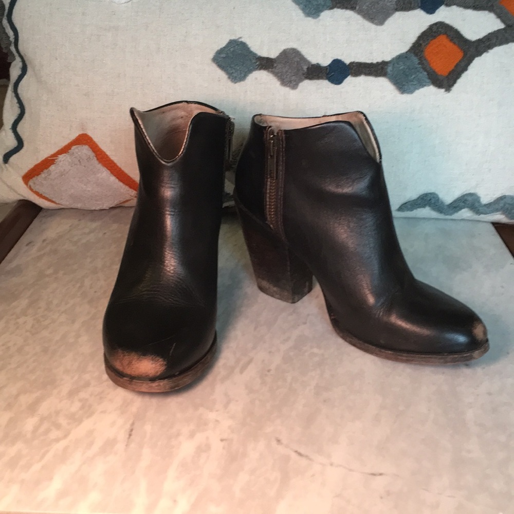 FREEBIRD Detroit bootie. Black distressed leather.